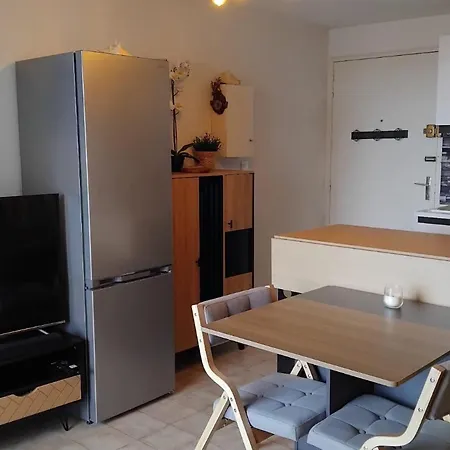 Cosy Avec Balcon, Animaux Admis, Parking - Fr-1-503-172 Апартаменты