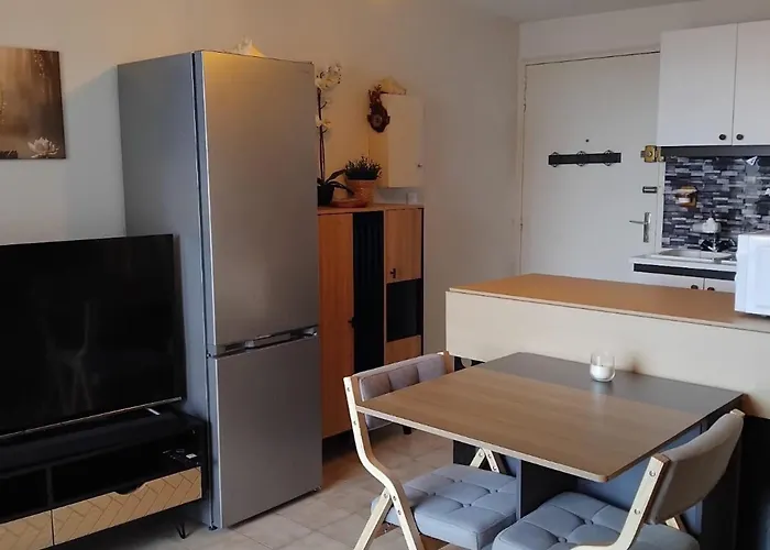 Cosy Avec Balcon, Animaux Admis, Parking - Fr-1-503-172 Appartement