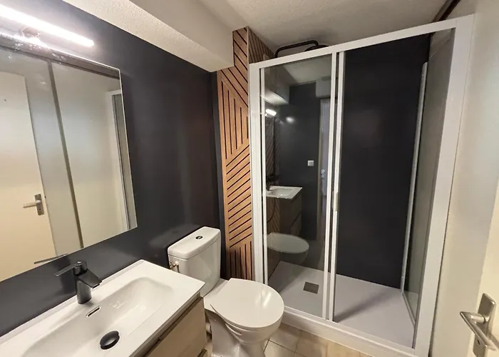 Cosy Avec Balcon, Animaux Admis, Parking - Fr-1-503-172 Appartement *